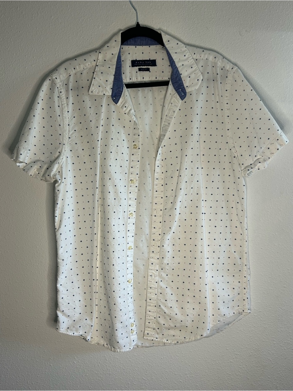 Zara White Short-Sleeve Shirt with Navy Dot Print